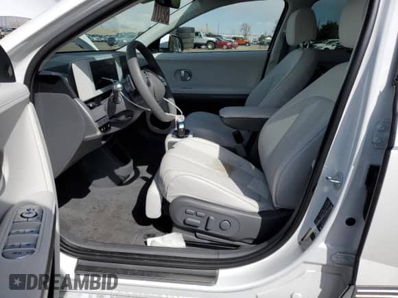 2023 Hyundai Ioniq 5 Limited z VIN KM8KRDAF2PU202796, wystawiony jako Copart lot #50436024 z przebiegiem 1 813 mil mil oraz Szkoda całkowita • Salvage title. Historia ofert i sprzedaży dostępna na DreamBid. Obrazek 7.