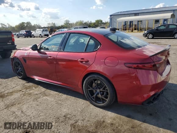 ✅ 2021 Alfa Romeo Giulia Quadrifoglio • VIN: ZARFAMEV3M7643268 • Lot: 71452985. Wystawiony na Copart z przebiegiem 48 593 mil. Bezpłatny archiwum sprzedaży aukcyjnych z USA i szczegółowy raport historii pojazdu na DreamBid. Zdjęcie 2.