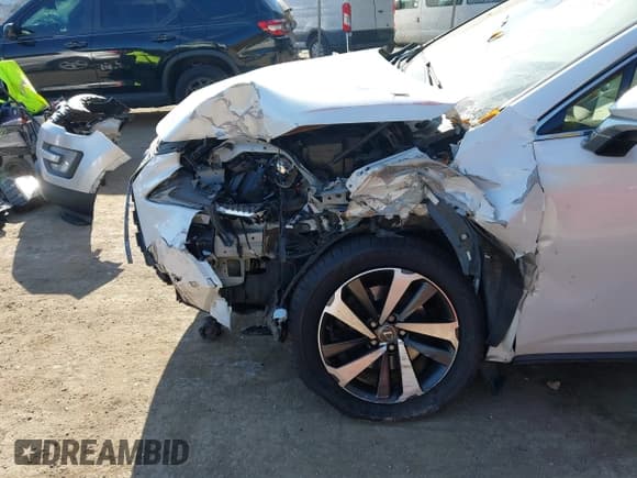 ✅ 2018 Lexus NX 300 • VIN: JTJBARBZ9J2165845 • Lot: 43537252. Wystawiony na IAAI z przebiegiem 104 185 mil. Bezpłatny archiwum sprzedaży aukcyjnych z USA i szczegółowy raport historii pojazdu na DreamBid. Zdjęcie 6.