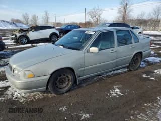 ✅ 2000 Volvo S70 • VIN: YV1LS61J6Y2649619 • Lot: 48540175. Listed on Copart with 137,877 mi. Free auction sales archive from the USA and detailed vehicle history report at DreamBid. Image 1.