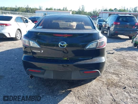 ✅ 2011 Mazda 3 i Touring • VIN: JM1BL1VF1B1496717 • Lot: 43584803. Wystawiony na IAAI z przebiegiem 103 007 mil. Bezpłatny archiwum sprzedaży aukcyjnych z USA i szczegółowy raport historii pojazdu na DreamBid. Zdjęcie 16.