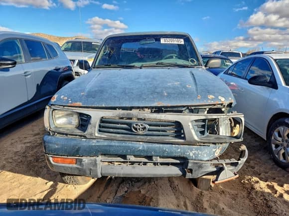 ✅ 1996 Toyota Tacoma • VIN: 4TAWM72N8TZ126408 • Lot: 85209105. Wystawiony na Copart z przebiegiem 190 884 mil. Bezpłatny archiwum sprzedaży aukcyjnych z USA i szczegółowy raport historii pojazdu na DreamBid. Zdjęcie 5.