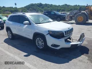 ✅ 2019 Jeep Cherokee Latitude • VIN: 1C4PJLCB5KD205254 • Лот: 43050976. Опубликован ранее на IAAI с пробегом 140 820 миль. Бесплатный доступ к архиву аукционных продаж из США и подробный отчёт об истории автомобиля на DreamBid. Изображение 1.