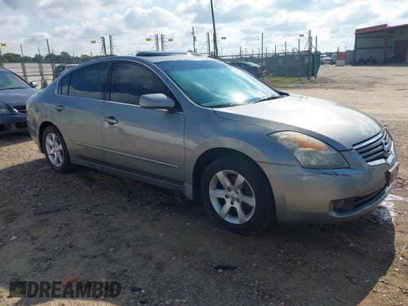 ✅ 2008 Nissan Altima SL • VIN: 1N4AL21E58N460857 • Lot: 43232552. Listed on IAAI with 180,618 mi. Free auction sales archive from the USA and detailed vehicle history report at DreamBid. Image 1.