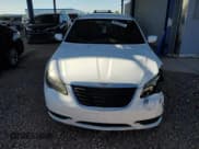 ✅ 2011 Chrysler 200 S • VIN: 1C3BC8FG2BN574841 • Lot: 80540855. Wystawiony na Copart z przebiegiem 190 007 mil. Bezpłatny archiwum sprzedaży aukcyjnych z USA i szczegółowy raport historii pojazdu na DreamBid. Zdjęcie 5.