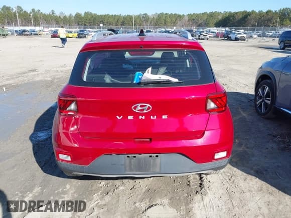 ✅ 2021 Hyundai Venue SEL • VIN: KMHRC8A3XMU072503 • Lot: 41486754. Listed on IAAI with 32,367 mi. Free auction sales archive from the USA and detailed vehicle history report at DreamBid. Image 17.