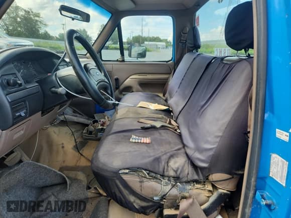 ✅ 1993 Ford F-150 • VIN: 1FTEF15Y4PNA48235 • Lot: 64682755. Listed on Copart with Not provided. Free auction sales archive from the USA and detailed vehicle history report at DreamBid. Image 7.