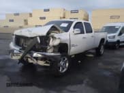 ✅ 2008 GMC Sierra 2500HD SLE1 • VIN: 1GTHK23688F100784 • Lot: 43618159. Wystawiony na IAAI z przebiegiem 310 303 mil. Bezpłatny archiwum sprzedaży aukcyjnych z USA i szczegółowy raport historii pojazdu na DreamBid. Zdjęcie 17.