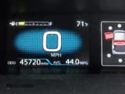 ✅ 2021 Toyota Prius LE • VIN: JTDL9MFUXM3025514 • Lot: 42602642. Wystawiony na IAAI z przebiegiem 45 720 mil. Bezpłatny archiwum sprzedaży aukcyjnych z USA i szczegółowy raport historii pojazdu na DreamBid. Zdjęcie 15.