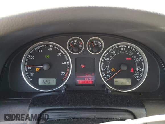 ✅ 2004 Volkswagen Passat GLS • VIN: WVWVD63B14E292776 • Lot: 70691375. Listed on Copart with 96,343 mi. Free auction sales archive from the USA and detailed vehicle history report at DreamBid. Image 9.