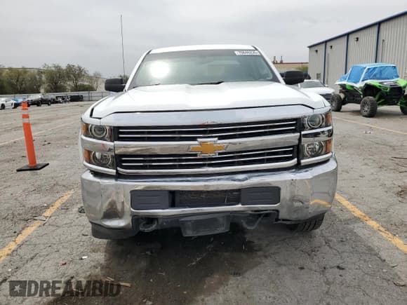 ✅ 2016 Chevrolet Silverado 2500HD Work Truck • VIN: 1GC2CUEG9GZ321246 • Lot: 70846235. Wystawiony na Copart z przebiegiem 118 728 mil. Bezpłatny archiwum sprzedaży aukcyjnych z USA i szczegółowy raport historii pojazdu na DreamBid. Zdjęcie 5.