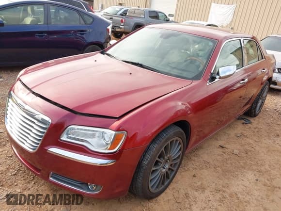 ✅ 2011 Chrysler 300 C • VIN: 2C3CK6CT2BH563294 • Лот: 43783226. Опубликован ранее на IAAI с пробегом 128 111 миль. Бесплатный доступ к архиву аукционных продаж из США и подробный отчёт об истории автомобиля на DreamBid. Изображение 2.