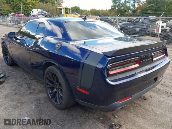 ✅ 2015 Dodge Challenger R/T Scat Pack Shaker • VIN: 2C3CDZFJ2FH716137 • Лот: 43293700. Опубликован ранее на IAAI с пробегом 64 689 миль. Бесплатный доступ к архиву аукционных продаж из США и подробный отчёт об истории автомобиля на DreamBid. Изображение 3.