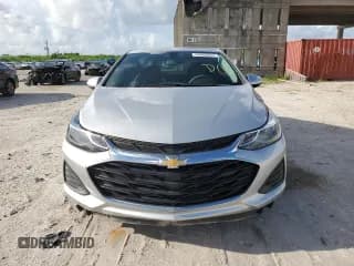 ✅ 2019 Chevrolet Cruze LT • VIN: 1G1BE5SM0K7142066 • Lot: 64569623. Listed on Copart with 18,219 mi. Free auction sales archive from the USA and detailed vehicle history report at DreamBid. Image 5.