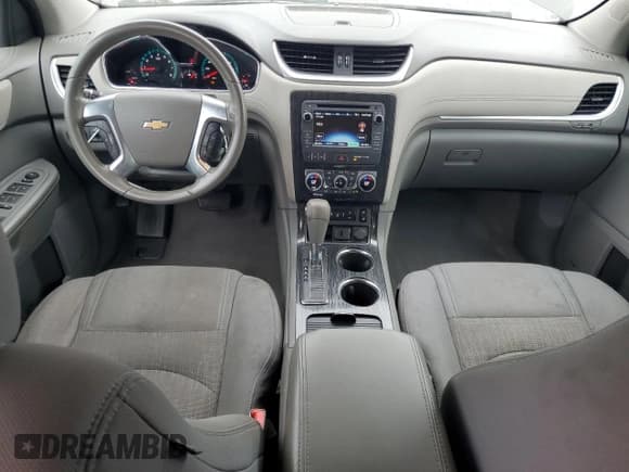 ✅ 2015 Chevrolet Traverse LT • VIN: 1GNKRHKD1FJ179866 • Lot: 84394625. Wystawiony na Copart z przebiegiem 225 867 mil. Bezpłatny archiwum sprzedaży aukcyjnych z USA i szczegółowy raport historii pojazdu na DreamBid. Zdjęcie 8.