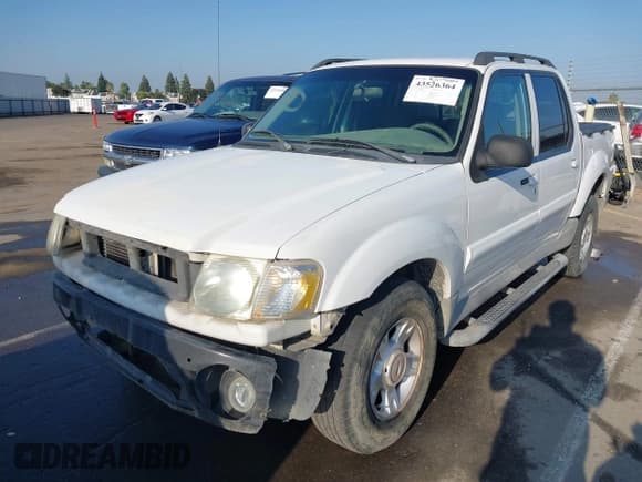 ✅ 2003 Ford Explorer Sport Trac XLS • VIN: 1FMZU67E43UA81139 • Lot: 43526364. Listed on IAAI with 155,028 mi. Free auction sales archive from the USA and detailed vehicle history report at DreamBid. Image 2.