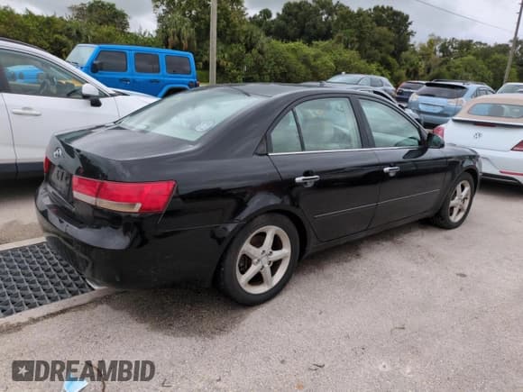 ✅ 2007 Hyundai Sonata SE • VIN: 5NPEU46FX7H221390 • Лот: 75062804. Опубликован ранее на Copart с пробегом Не указан. Бесплатный доступ к архиву аукционных продаж из США и подробный отчёт об истории автомобиля на DreamBid. Изображение 3.