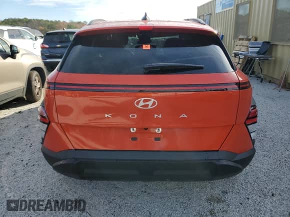 2025 Hyundai Kona SEL with VIN KM8HB3ABXSU207498, listed as a Copart auction lot 84912554 with 4,244 mi miles and Clean title. Bid and sale history available at DreamBid. Image 6.