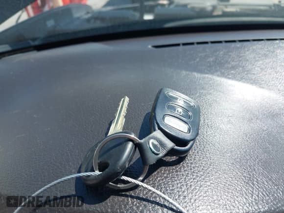 ✅ 2010 Hyundai Sonata Limited • VIN: 5NPEU4AC1AH638613 • Лот: 42973682. Опубликован ранее на IAAI с пробегом 188 875 миль. Бесплатный доступ к архиву аукционных продаж из США и подробный отчёт об истории автомобиля на DreamBid. Изображение 11.