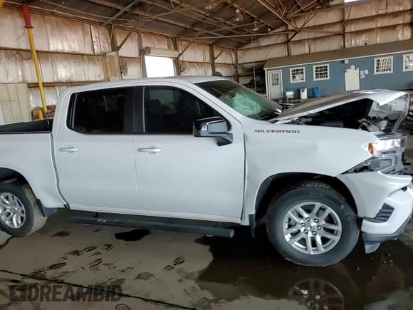 ✅ 2021 Chevrolet Silverado 1500 RST • VIN: 3GCPWDEDXMG111673 • Лот: 82475285. Опубликован ранее на Copart с пробегом 48 356 миль. Бесплатный доступ к архиву аукционных продаж из США и подробный отчёт об истории автомобиля на DreamBid. Изображение 13.