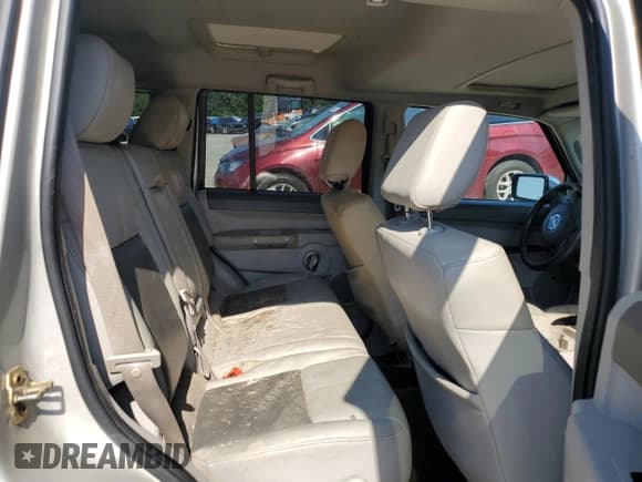 ✅ 2007 Jeep Commander Limited • VIN: 1J8HH58287C622524 • Lot: 67489244. Listed on Copart with 237,661 mi. Free auction sales archive from the USA and detailed vehicle history report at DreamBid. Image 10.