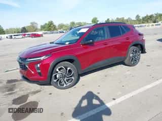 2025 Chevrolet Trax 2RS с VIN KL77LJEP8SC276989, выставлен на аукционе IAAI как лот 43341756 с пробегом 2 122 миль миль и . История ставок и продаж доступна на DreamBid. Изображение 2.