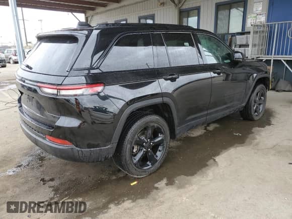 2022 Jeep Grand Cherokee Altitude with VIN 1C4RJGAG7N8584852, listed as a Copart auction lot 53094185 with 13,730 mi miles and Salvage title. Bid and sale history available at DreamBid. Image 3.