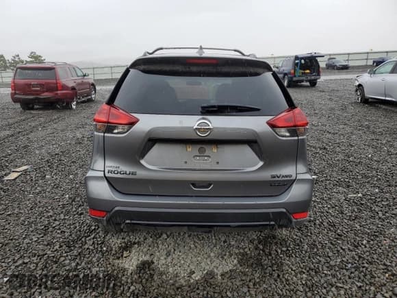 ✅ 2018 Nissan Rogue SL • VIN: 5N1AT2MV9JC775664 • Лот: 84068175. Опубликован ранее на Copart с пробегом 120 199 миль. Бесплатный доступ к архиву аукционных продаж из США и подробный отчёт об истории автомобиля на DreamBid. Изображение 6.