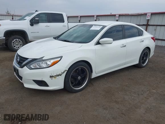 ✅ 2016 Nissan Altima SV • VIN: 1N4AL3APXGC210404 • Lot: 43084208. Listed on IAAI with 158,881 mi. Free auction sales archive from the USA and detailed vehicle history report at DreamBid. Image 2.