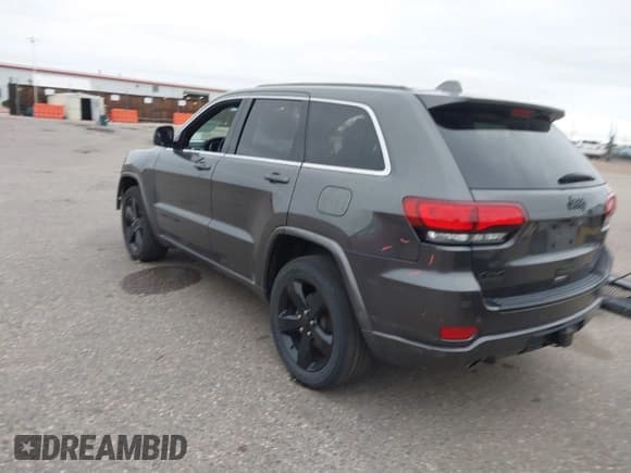 ✅ 2015 Jeep Grand Cherokee Laredo • VIN: 1C4RJFAG9FC142633 • Лот: 43370342. Опубликован ранее на IAAI с пробегом 69 632 миль. Бесплатный доступ к архиву аукционных продаж из США и подробный отчёт об истории автомобиля на DreamBid. Изображение 3.
