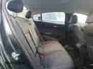 2018 Chevrolet Cruze LT z VIN 1G1BE5SM6J7165561, wystawiony jako Copart lot #61585212 z przebiegiem 54 257 mil mil oraz . Historia ofert i sprzedaży dostępna na DreamBid. Obrazek 6.