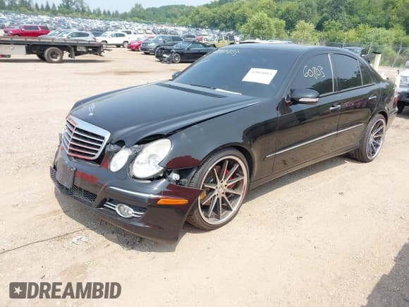 ✅ 2008 Mercedes-Benz E 350 Luxury • VIN: WDBUF56X78B228531 • Lot: 42860803. Wystawiony na IAAI z przebiegiem 117 126 mil. Bezpłatny archiwum sprzedaży aukcyjnych z USA i szczegółowy raport historii pojazdu na DreamBid. Zdjęcie 2.