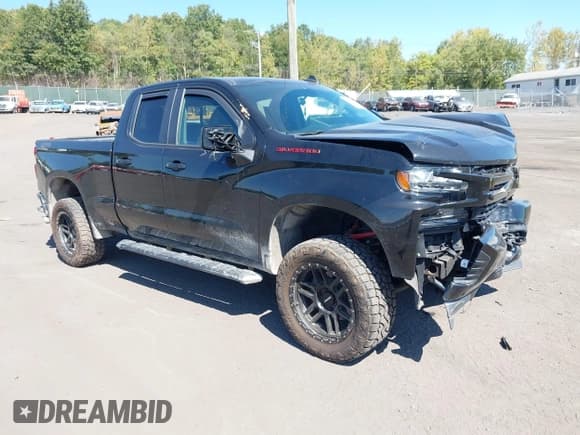✅ 2019 Chevrolet Silverado 1500 RST • VIN: 1GCRYEED0KZ365365 • Lot: 43261924. Wystawiony na IAAI z przebiegiem 70 192 mil. Bezpłatny archiwum sprzedaży aukcyjnych z USA i szczegółowy raport historii pojazdu na DreamBid. Zdjęcie 1.