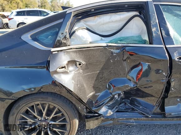 ✅ 2019 Genesis G80 Sport • VIN: KMHGN4JB3KU300405 • Lot: 46150295. Wystawiony na Copart z przebiegiem 53 482 mil. Bezpłatny archiwum sprzedaży aukcyjnych z USA i szczegółowy raport historii pojazdu na DreamBid. Zdjęcie 10.