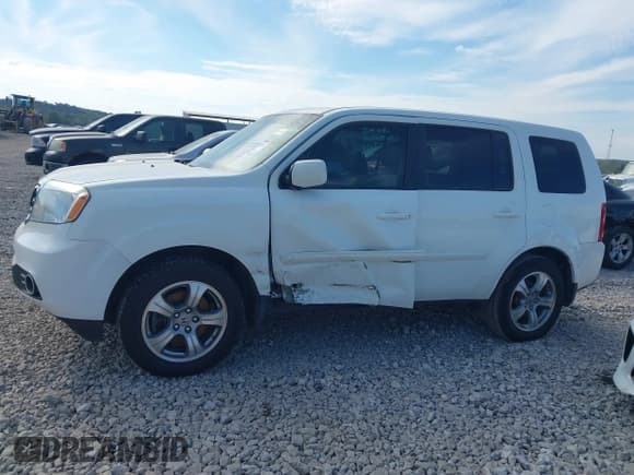 ✅ 2013 Honda Pilot EX-L • VIN: 5FNYF3H75DB015377 • Lot: 43304824. Listed on IAAI with 130,187 mi. Free auction sales archive from the USA and detailed vehicle history report at DreamBid. Image 12.