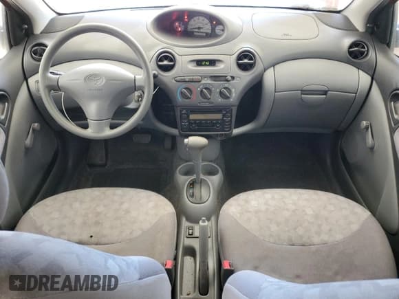 ✅ 2001 Toyota ECHO • VIN: JTDBT123110143229 • Lot: 84920065. Listed on Copart with 94,909 mi. Free auction sales archive from the USA and detailed vehicle history report at DreamBid. Image 8.