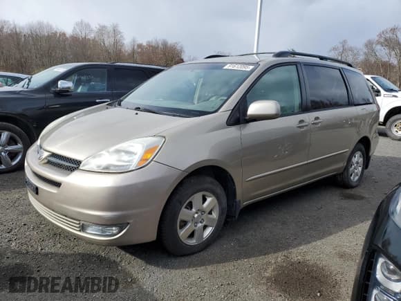 ✅ 2005 Toyota Sienna XLE • VIN: 5TDZA22C35S302829 • Lot: 91612095. Listed on Copart with 91,989 mi. Free auction sales archive from the USA and detailed vehicle history report at DreamBid. Image 1.