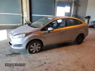 ✅ 2015 Ford Fiesta S • VIN: 3FADP4AJ8FM121270 • Lot: 91219515. Wystawiony na Copart z przebiegiem 141 134 mil. Bezpłatny archiwum sprzedaży aukcyjnych z USA i szczegółowy raport historii pojazdu na DreamBid. Zdjęcie 1.