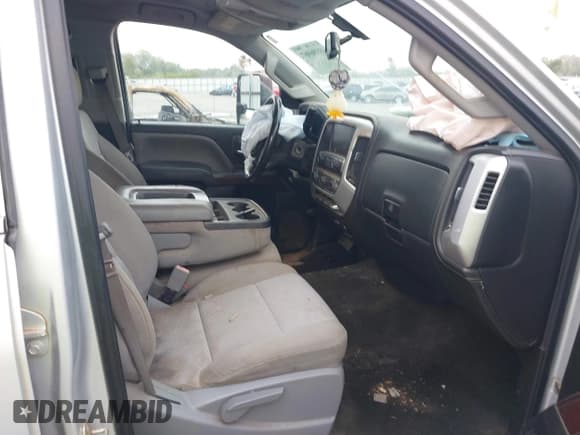 ✅ 2015 GMC Sierra 2500HD • VIN: 1GT11YE82FF603956 • Lot: 43396967. Wystawiony na IAAI z przebiegiem 328 940 mil. Bezpłatny archiwum sprzedaży aukcyjnych z USA i szczegółowy raport historii pojazdu na DreamBid. Zdjęcie 5.