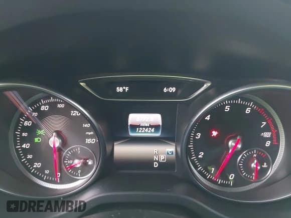 ✅ 2019 Mercedes-Benz CLA 250 • VIN: WDDSJ4EB2KN699568 • Lot: 43603446. Wystawiony na IAAI z przebiegiem 122 424 mil. Bezpłatny archiwum sprzedaży aukcyjnych z USA i szczegółowy raport historii pojazdu na DreamBid. Zdjęcie 7.