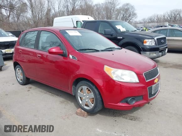 ✅ 2011 Chevrolet Aveo 1LT • VIN: KL1TD6DEXBB131879 • Lot: 41817308. Wystawiony na IAAI z przebiegiem 78 335 mil. Bezpłatny archiwum sprzedaży aukcyjnych z USA i szczegółowy raport historii pojazdu na DreamBid. Zdjęcie 1.