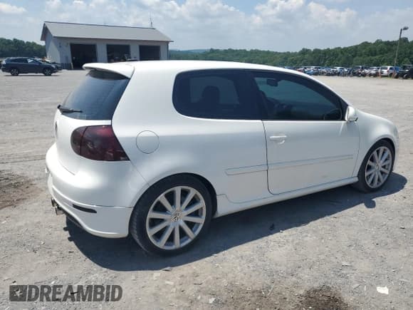 ✅ 2008 Volkswagen R32 • VIN: WVWKC71K88W255951 • Lot: 64763935. Wystawiony na Copart z przebiegiem 157 431 mil. Bezpłatny archiwum sprzedaży aukcyjnych z USA i szczegółowy raport historii pojazdu na DreamBid. Zdjęcie 3.