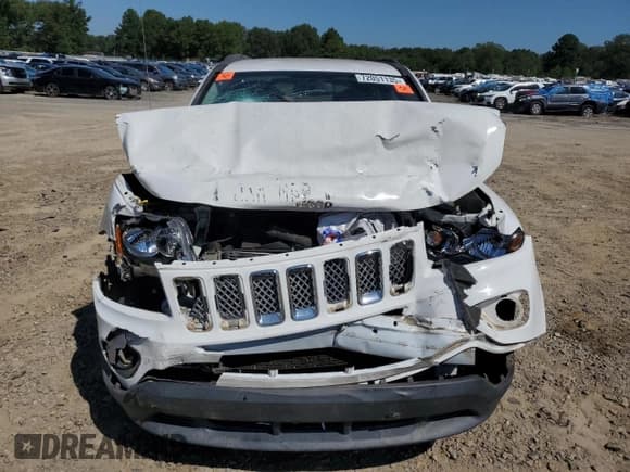 ✅ 2017 Jeep Compass Latitude • VIN: 1C4NJCEA7HD146602 • Lot: 72051135. Listed on Copart with 125,133 mi. Free auction sales archive from the USA and detailed vehicle history report at DreamBid. Image 5.