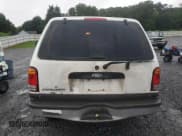 ✅ 1999 Ford Explorer XL • VIN: 1FMZU34X6XUB24177 • Лот: 68488365. Опубликован ранее на Copart с пробегом 238 058 миль. Бесплатный доступ к архиву аукционных продаж из США и подробный отчёт об истории автомобиля на DreamBid. Изображение 6.