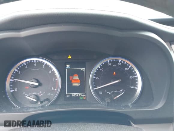 ✅ 2018 Toyota Highlander SE • VIN: 5TDJZRFH1JS817410 • Lot: 43616481. Listed on IAAI with 103,733 mi. Free auction sales archive from the USA and detailed vehicle history report at DreamBid. Image 7.