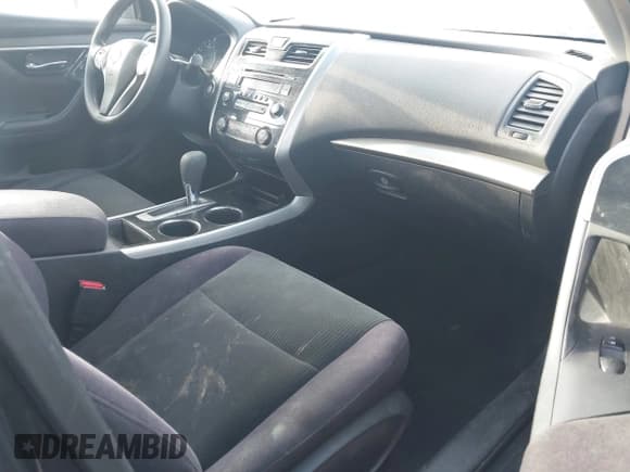 ✅ 2013 Nissan Altima SL • VIN: 1N4AL3AP5DN565948 • Лот: 42885627. Опубликован ранее на IAAI с пробегом 318 405 миль. Бесплатный доступ к архиву аукционных продаж из США и подробный отчёт об истории автомобиля на DreamBid. Изображение 5.