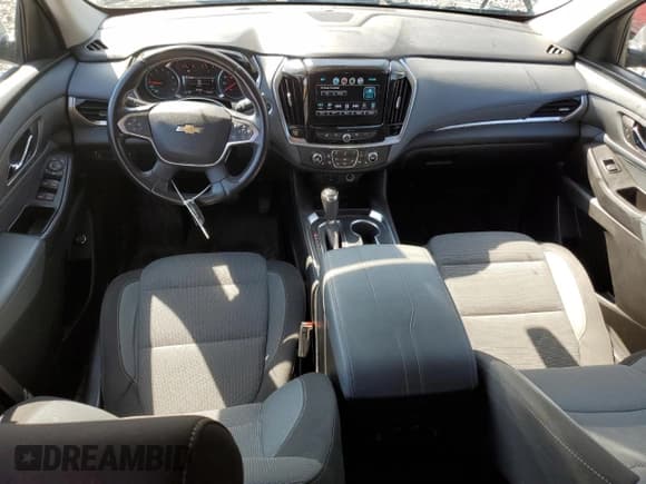 ✅ 2019 Chevrolet Traverse LT Cloth • VIN: 1GNERGKW9KJ285453 • Lot: 72084555. Wystawiony na Copart z przebiegiem 120 788 mil. Bezpłatny archiwum sprzedaży aukcyjnych z USA i szczegółowy raport historii pojazdu na DreamBid. Zdjęcie 8.