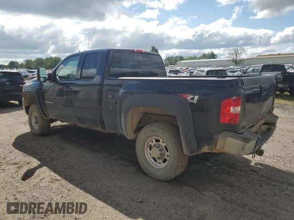 ✅ 2007 Chevrolet Silverado 2500HD 2LT • VIN: 1GCHK29647E526421 • Лот: 67456594. Опубликован ранее на Copart с пробегом Не указан. Бесплатный доступ к архиву аукционных продаж из США и подробный отчёт об истории автомобиля на DreamBid. Изображение 2.