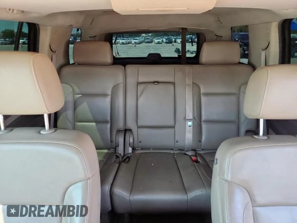 ✅ 2015 Chevrolet Tahoe LT • VIN: 1GNSKBKC1FR503652 • Лот: 69813385. Опубликован ранее на Copart с пробегом 212 564 миль. Бесплатный доступ к архиву аукционных продаж из США и подробный отчёт об истории автомобиля на DreamBid. Изображение 10.