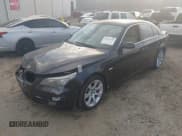 ✅ 2008 BMW 5 Series 528i • VIN: WBANU53578CT17957 • Лот: 43651515. Опубликован ранее на IAAI с пробегом 129 877 миль. Бесплатный доступ к архиву аукционных продаж из США и подробный отчёт об истории автомобиля на DreamBid. Изображение 2.